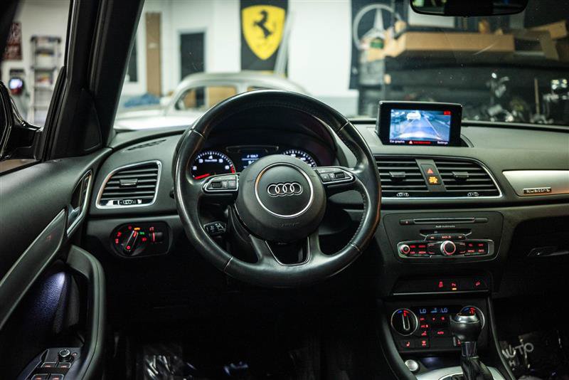 Used 2018 Audi Q3 2.0T Premium w/ Convenience Package AWD/4WD image 16