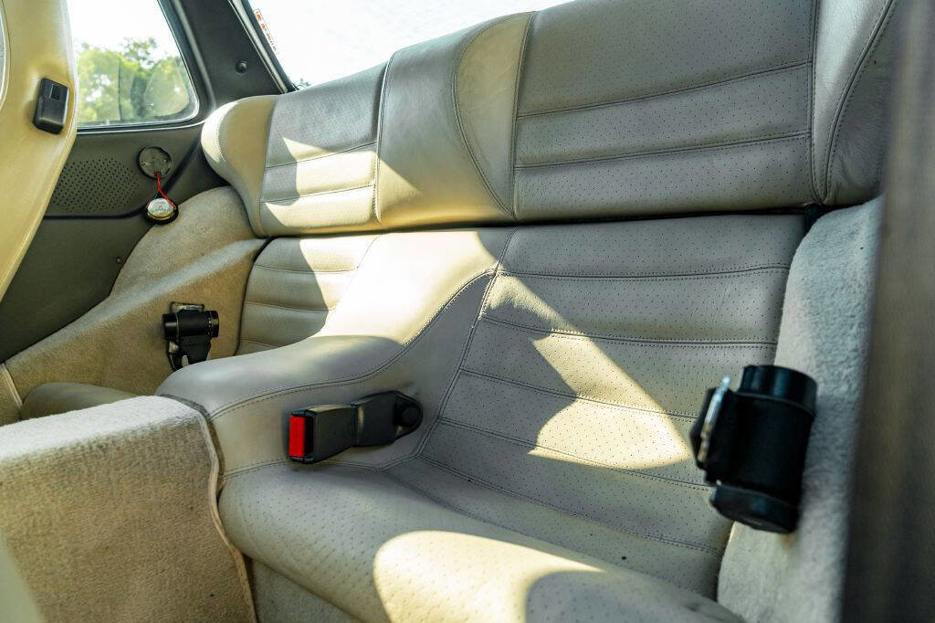 Used 1986 Porsche 944 Turbo image 77