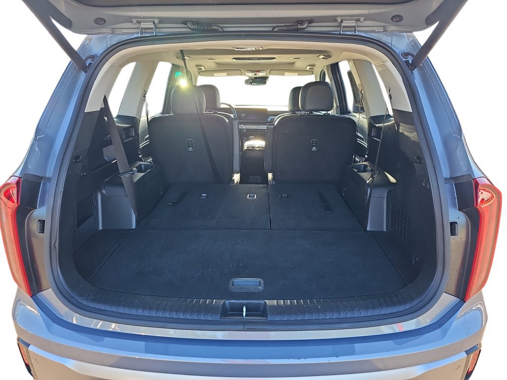 Used 2025 Kia Telluride S FWD image 30