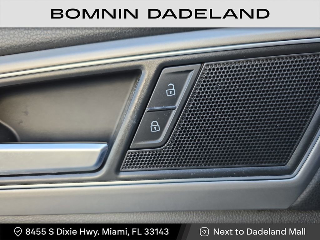 Used 2019 Volkswagen Atlas SE image 25