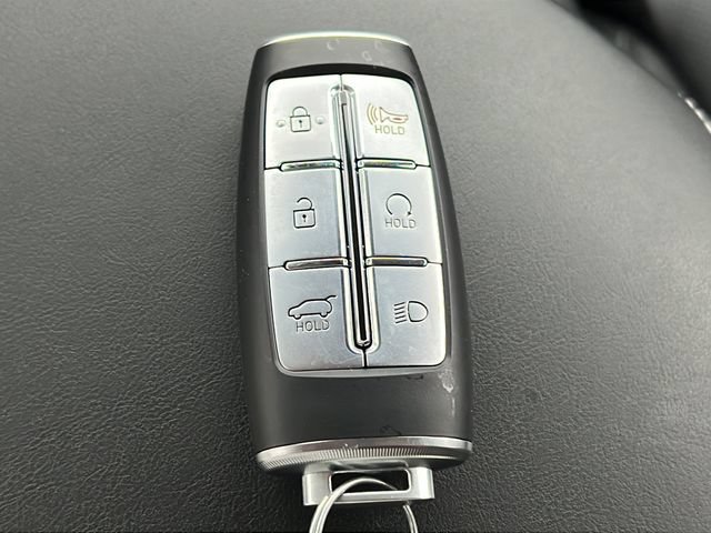 Certified 2025 Genesis GV70 2.5T AWD/4WD image 28