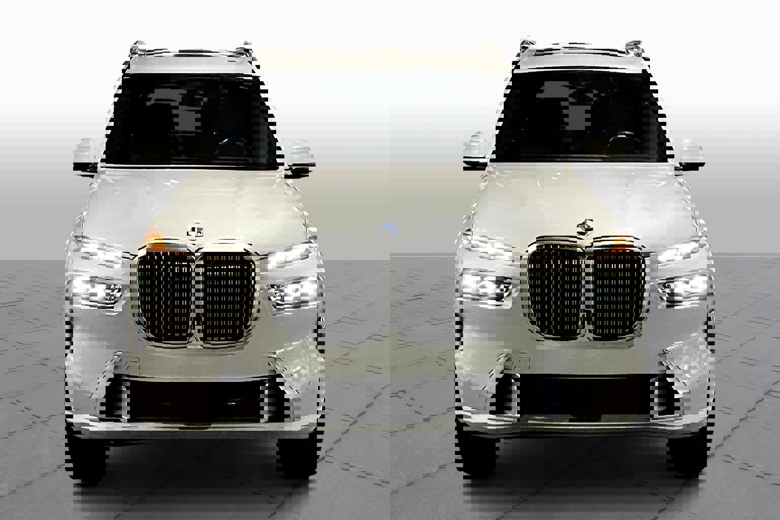 Used 2024 BMW X7 xDrive40i AWD/4WD image 4