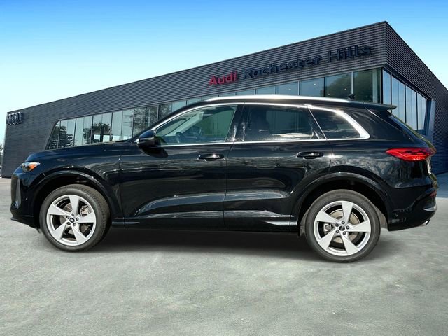 Certified 2025 Audi Q5 Premium w/ Premium Plus AWD/4WD image 2