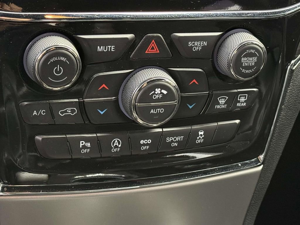 Used 2019 Jeep Grand Cherokee Limited image 20