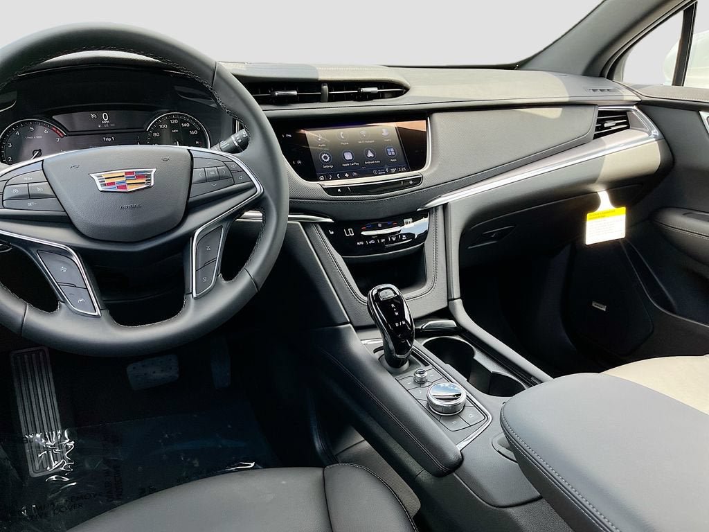 New 2026 Cadillac XT5 Luxury w/ LPO, Floor Liner Package AWD/4WD image 29