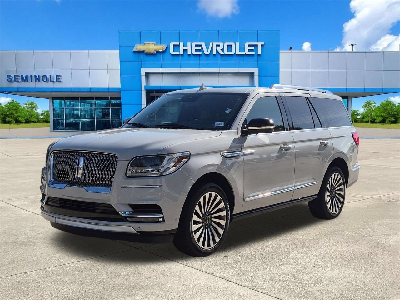 Used 2020 Lincoln Navigator Reserve w/ Luxury Package AWD/4WD image 2