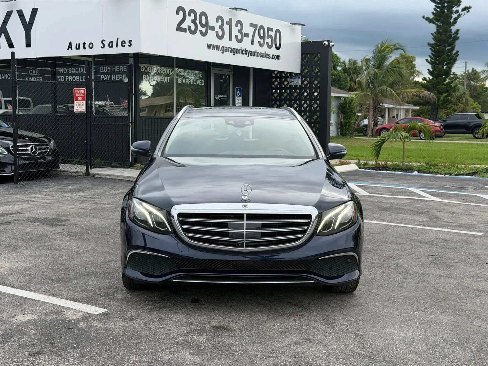 Used 2019 Mercedes-Benz E 450 4MATIC Wagon image 2