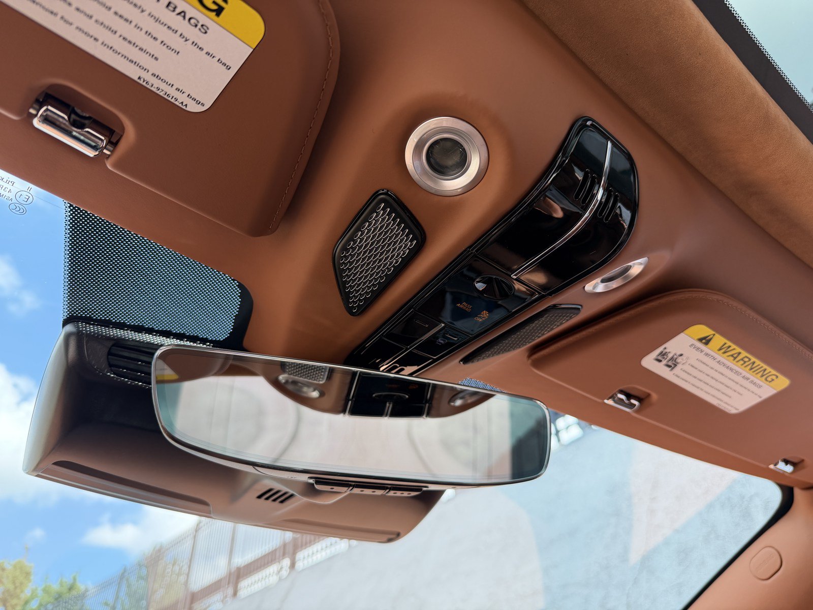 New 2026 Aston Martin Vanquish RWD image 38