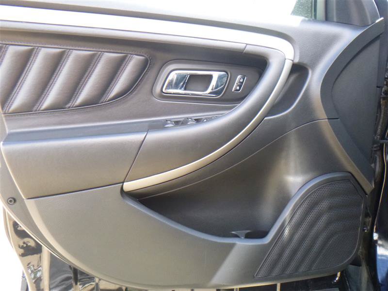 Used 2016 Ford Taurus SEL w/ Equipment Group 201A FWD image 18