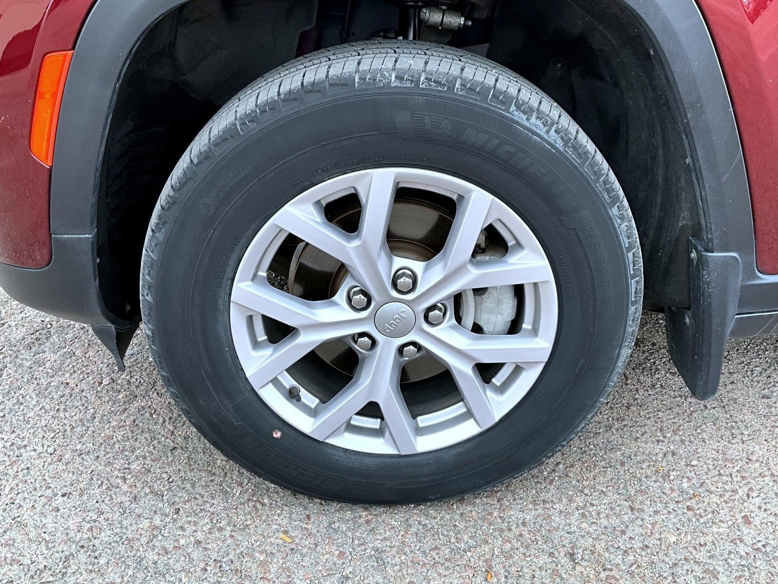 Certified 2022 Jeep Grand Cherokee Limited w/ MOPAR Finishing Package image 22