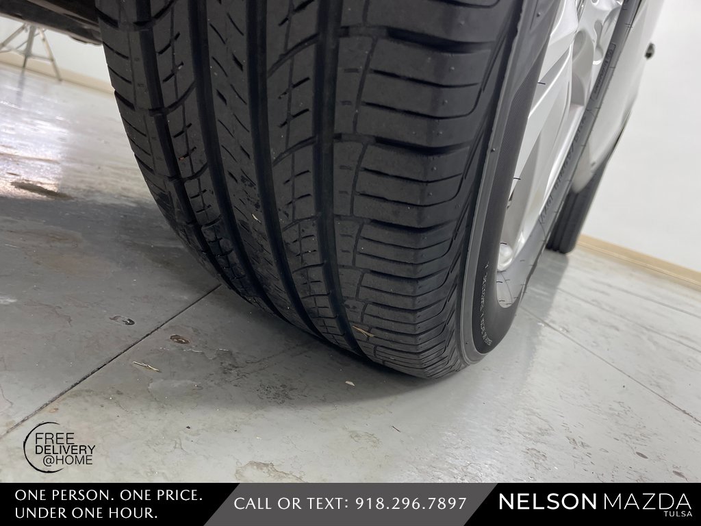 Used 2012 Hyundai Santa Fe Limited w/ Navigation Pkg 4 image 10