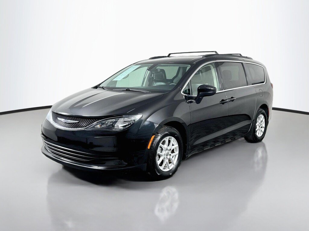 Used 2020 Chrysler Voyager Lxi