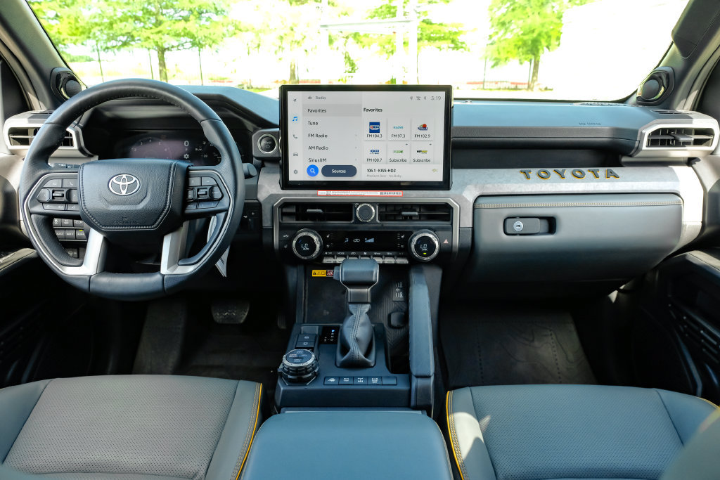Used 2025 Toyota 4Runner Trailhunter AWD/4WD image 18