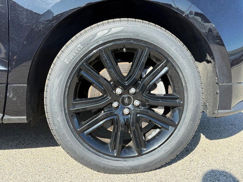 Certified 2022 Ford Edge ST-Line w/ Class II Trailer Tow Package image 13