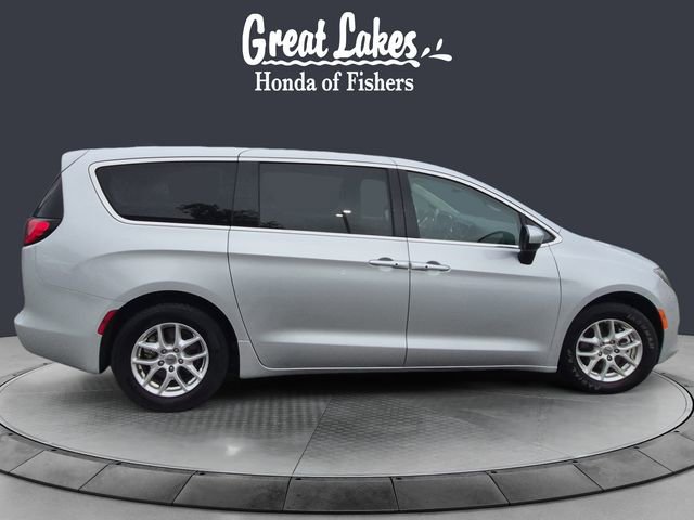 Used 2023 Chrysler Voyager LX FWD image 6