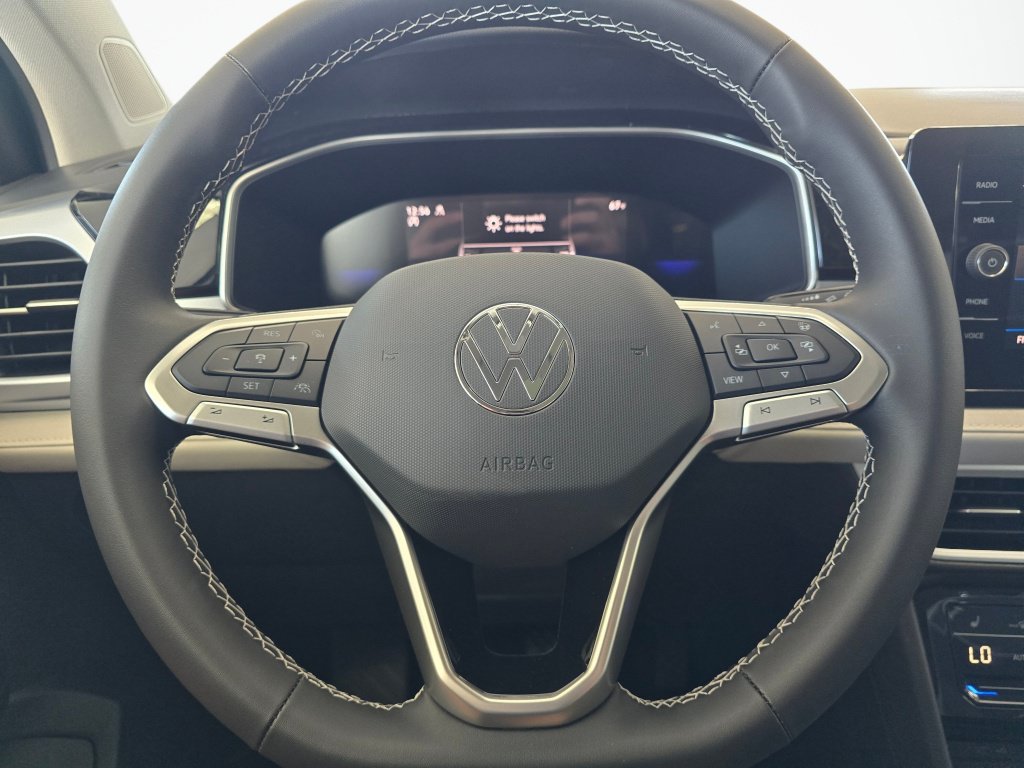 New 2026 Volkswagen Taos SE AWD/4WD image 23