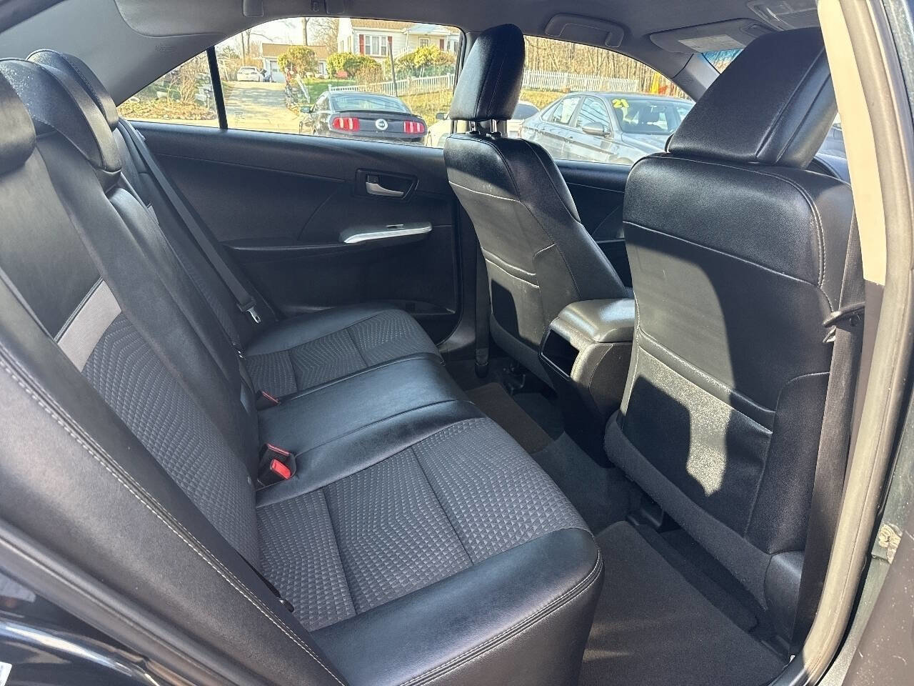 Used 2014 Toyota Camry SE FWD image 13