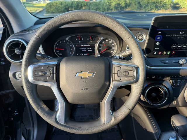 Used 2025 Chevrolet Blazer LT FWD image 13