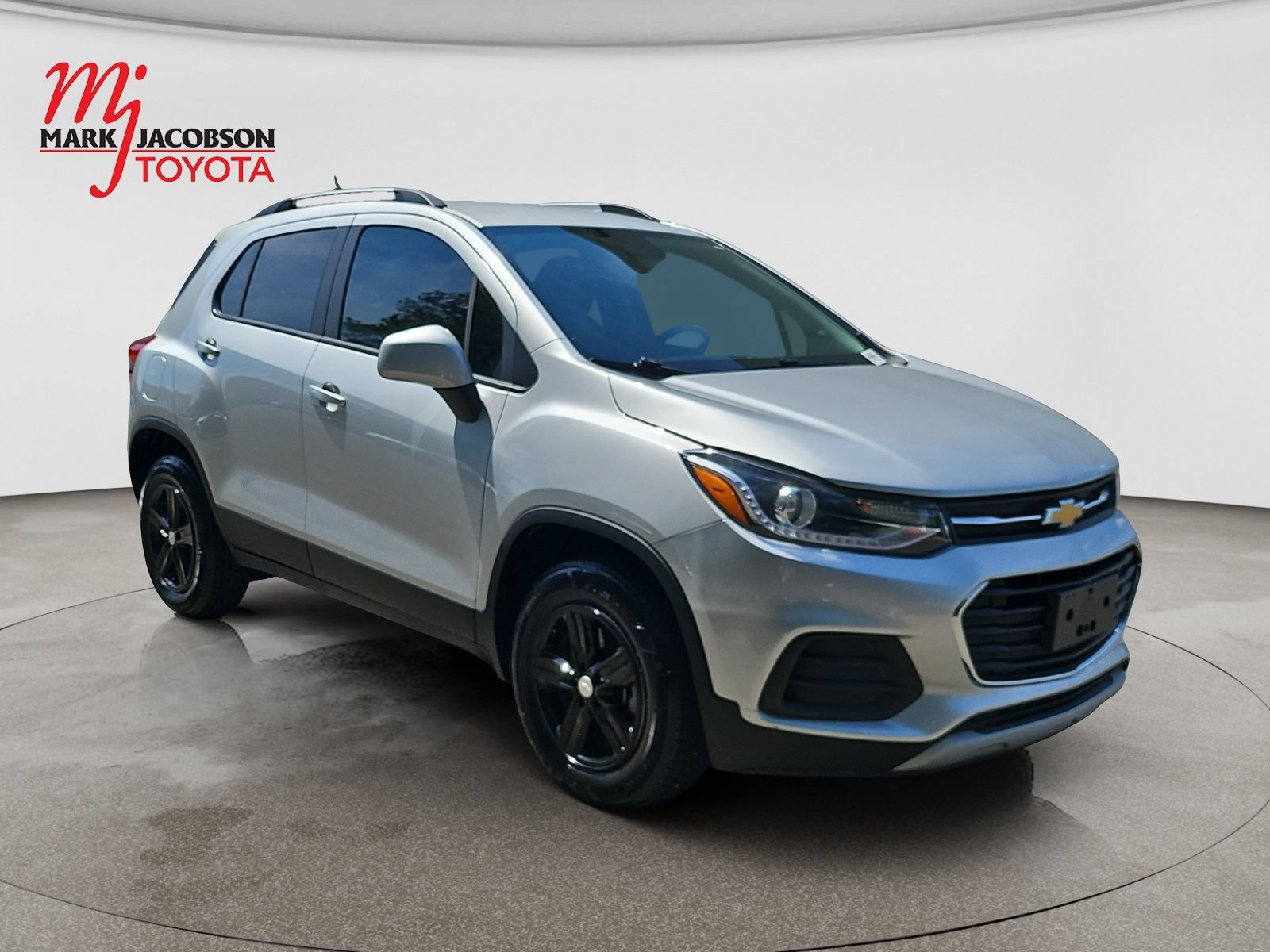 Used 2022 Chevrolet Trax LT w/ LT Convenience Package AWD/4WD image 3
