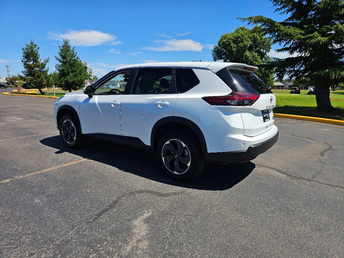 Used 2025 Nissan Rogue SV image 21