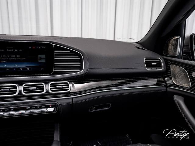 Used 2024 Mercedes-Benz Maybach GLS 600 4MATIC image 37