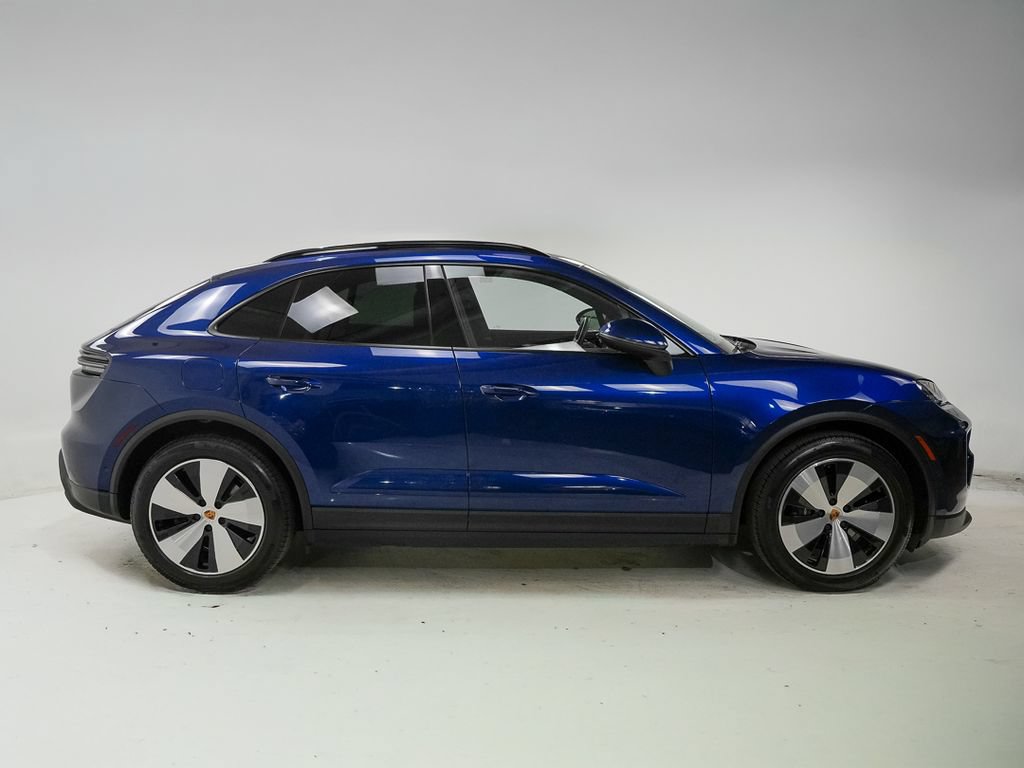Certified 2024 Porsche Macan 4 Electric AWD/4WD image 9