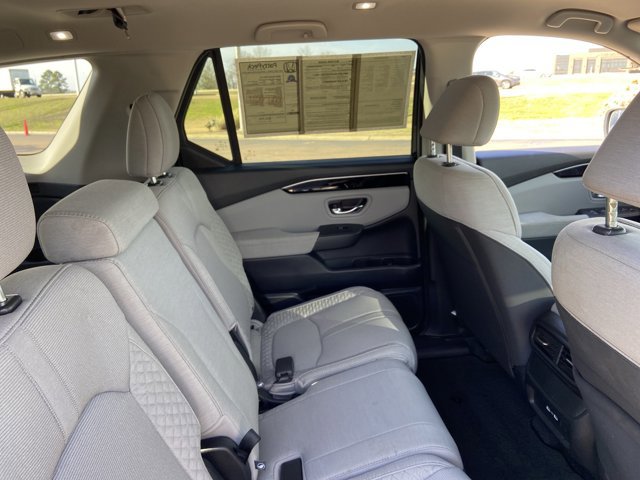 Used 2023 Honda Pilot LX image 20