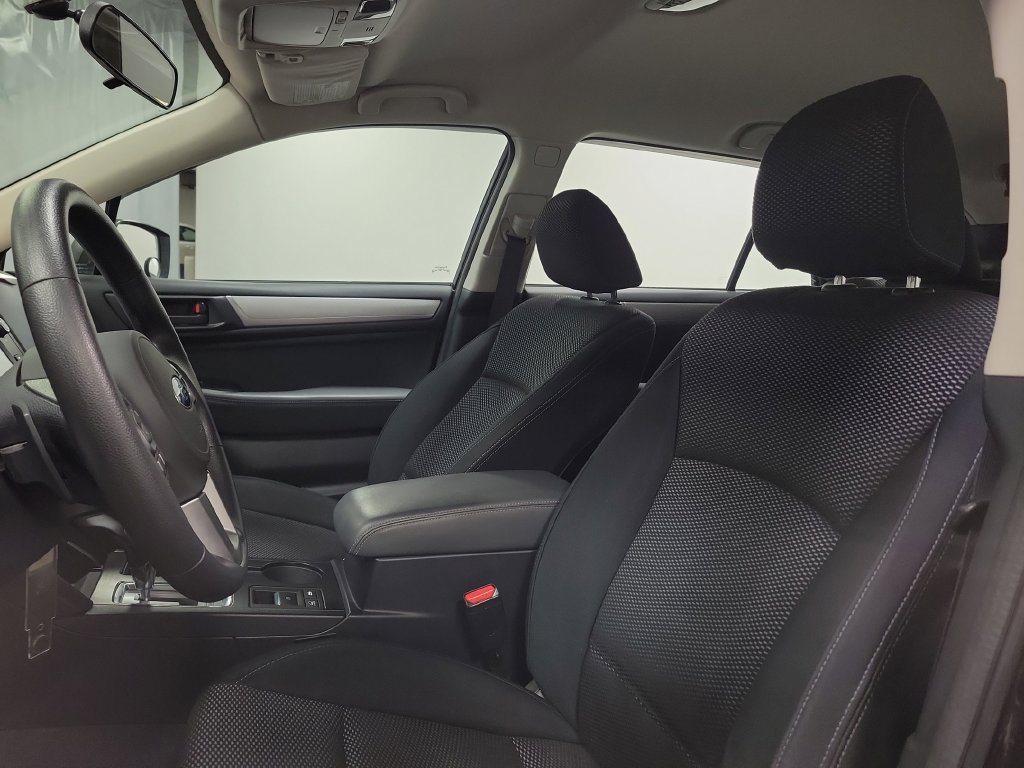 Used 2017 Subaru Outback 2.5i AWD/4WD image 16