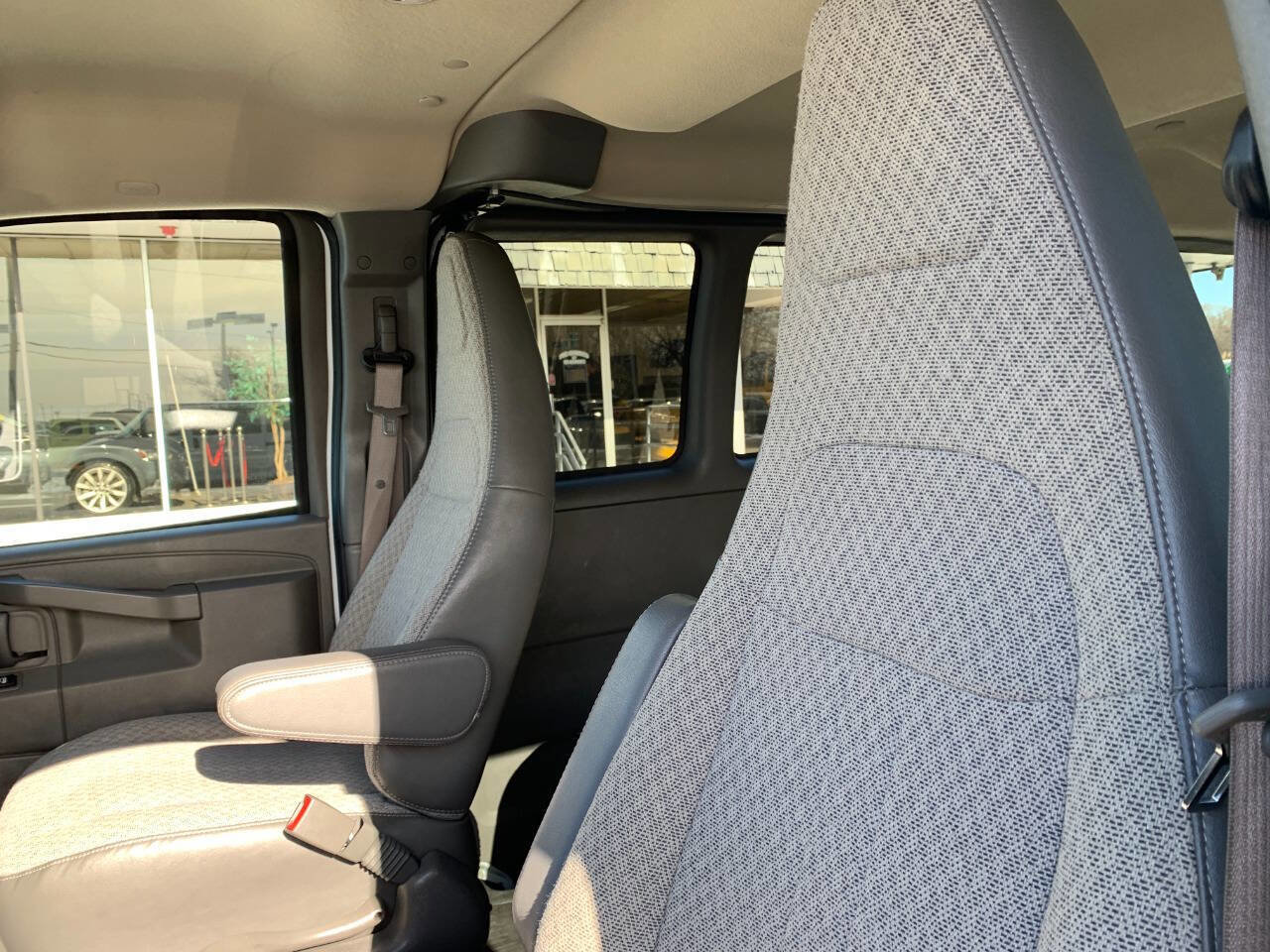Used 2023 Chevrolet Express 3500 LS RWD image 10