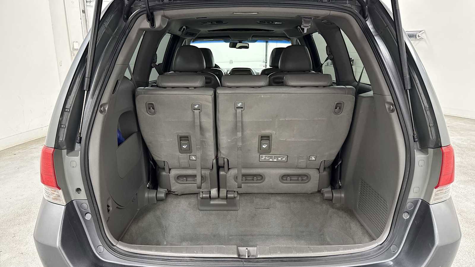 Used 2010 Honda Odyssey EX-L image 29