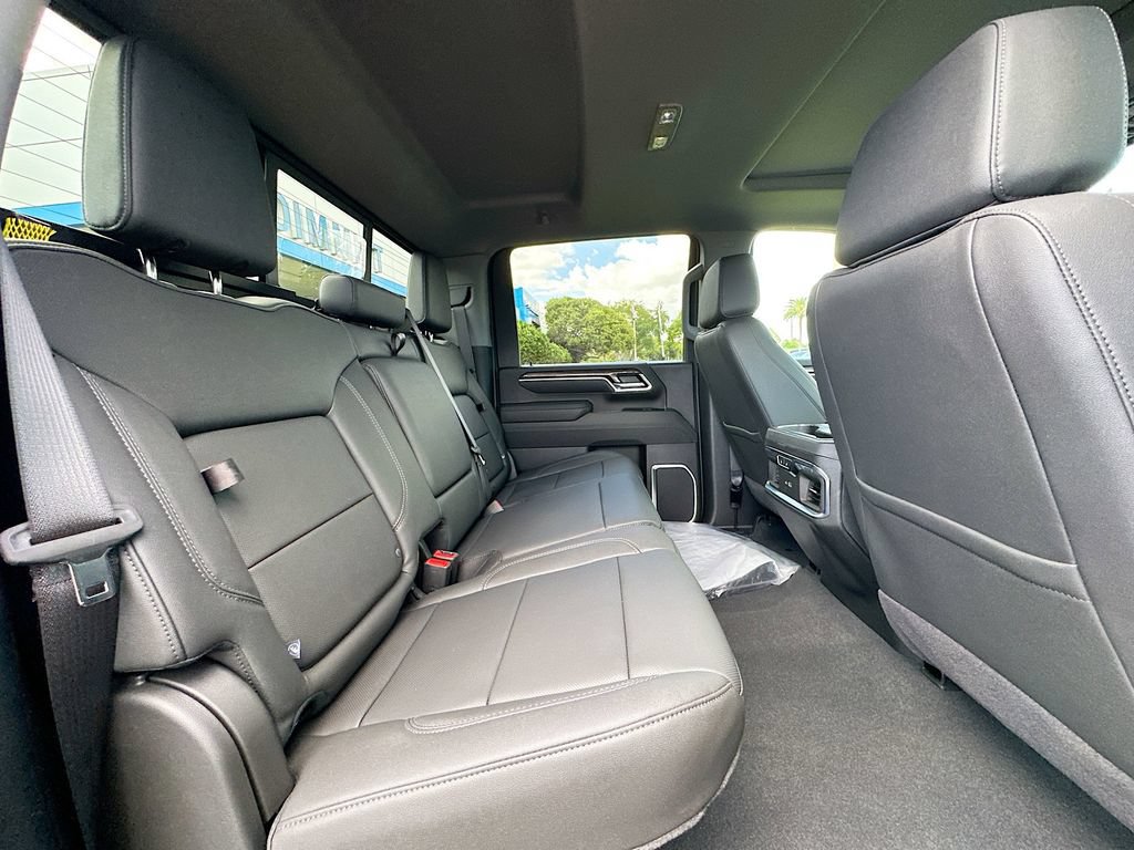 New 2026 Chevrolet Silverado 3500 LTZ w/ LTZ Convenience Package AWD/4WD image 28