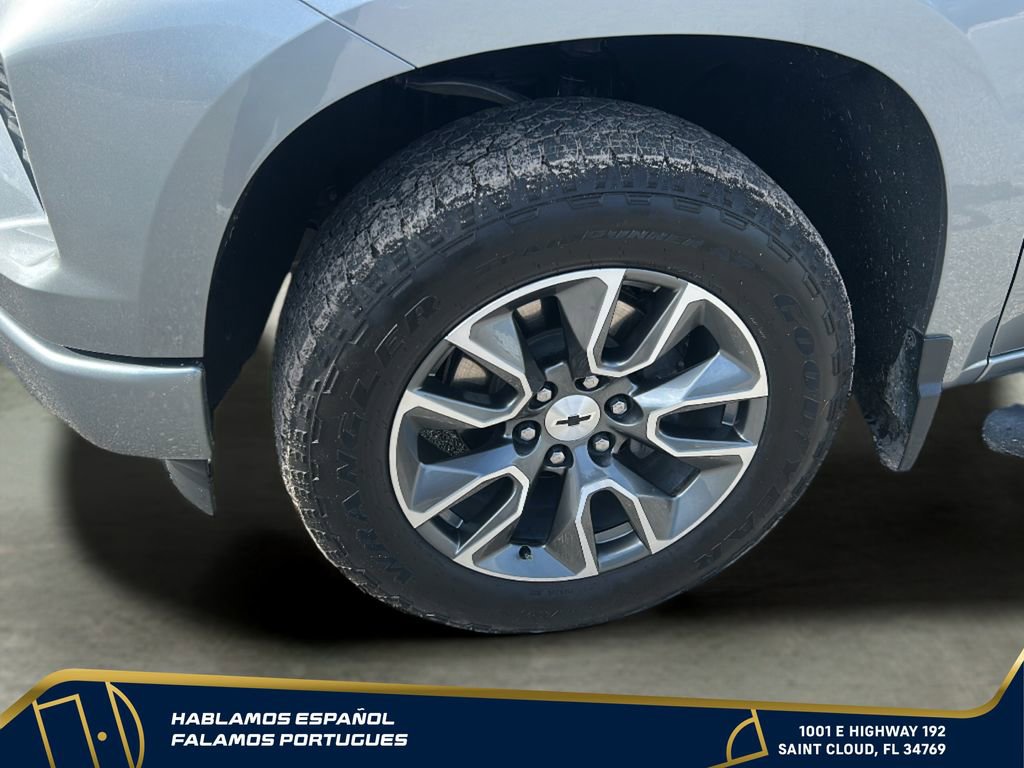 Certified 2025 Chevrolet Silverado 1500 RST AWD/4WD image 33