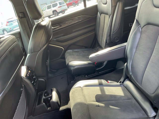 Used 2021 Jeep Grand Cherokee L Laredo RWD image 13
