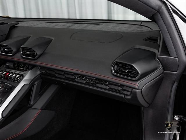Used 2019 Lamborghini Huracan LP 580-2 RWD image 37