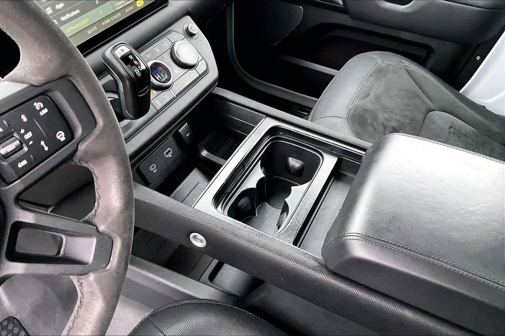 Used 2022 Land Rover Defender 90 Carpathian Edition image 13
