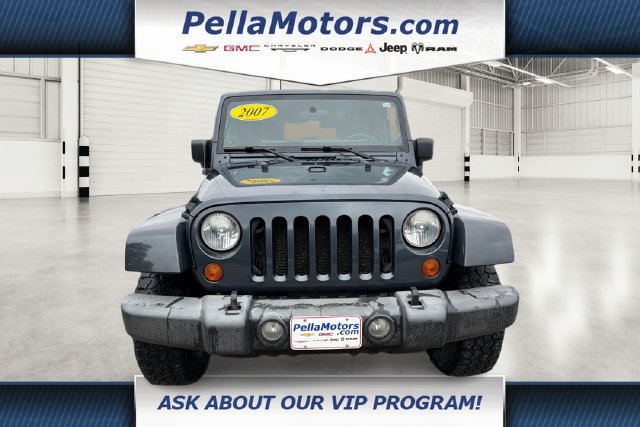 Used 2007 Jeep Wrangler Sahara w/ Dual Top Group AWD/4WD image 7