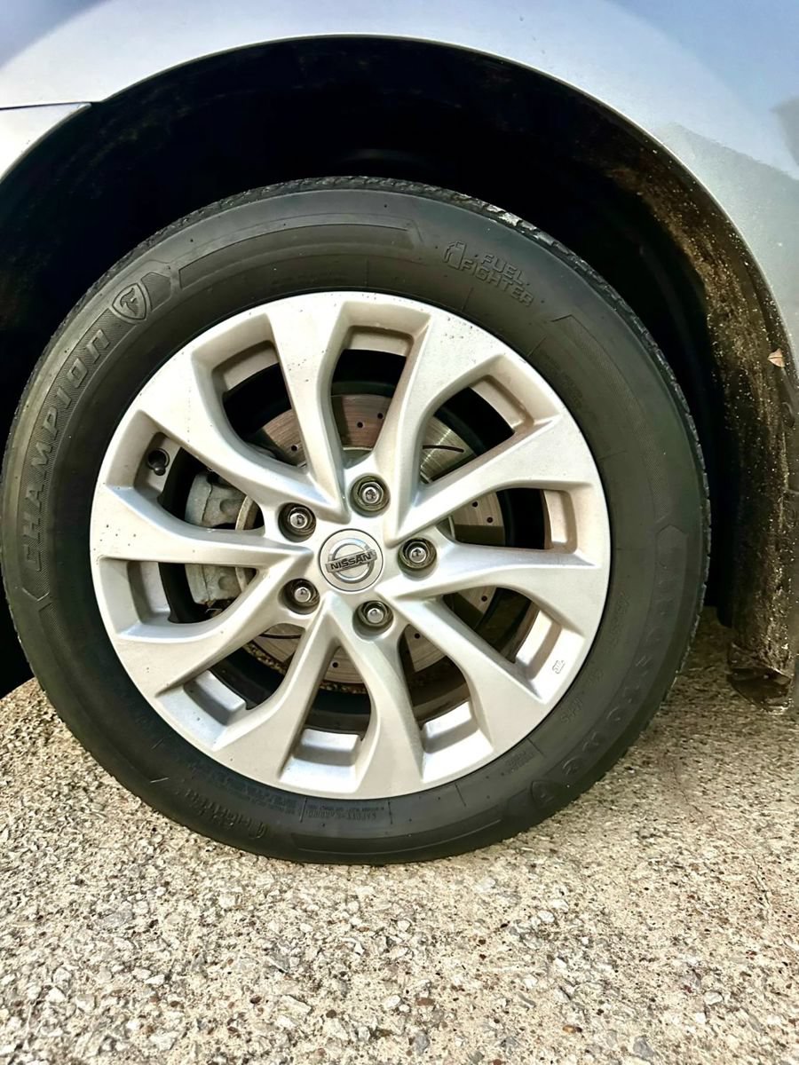 Used 2018 Nissan Sentra SV FWD image 31