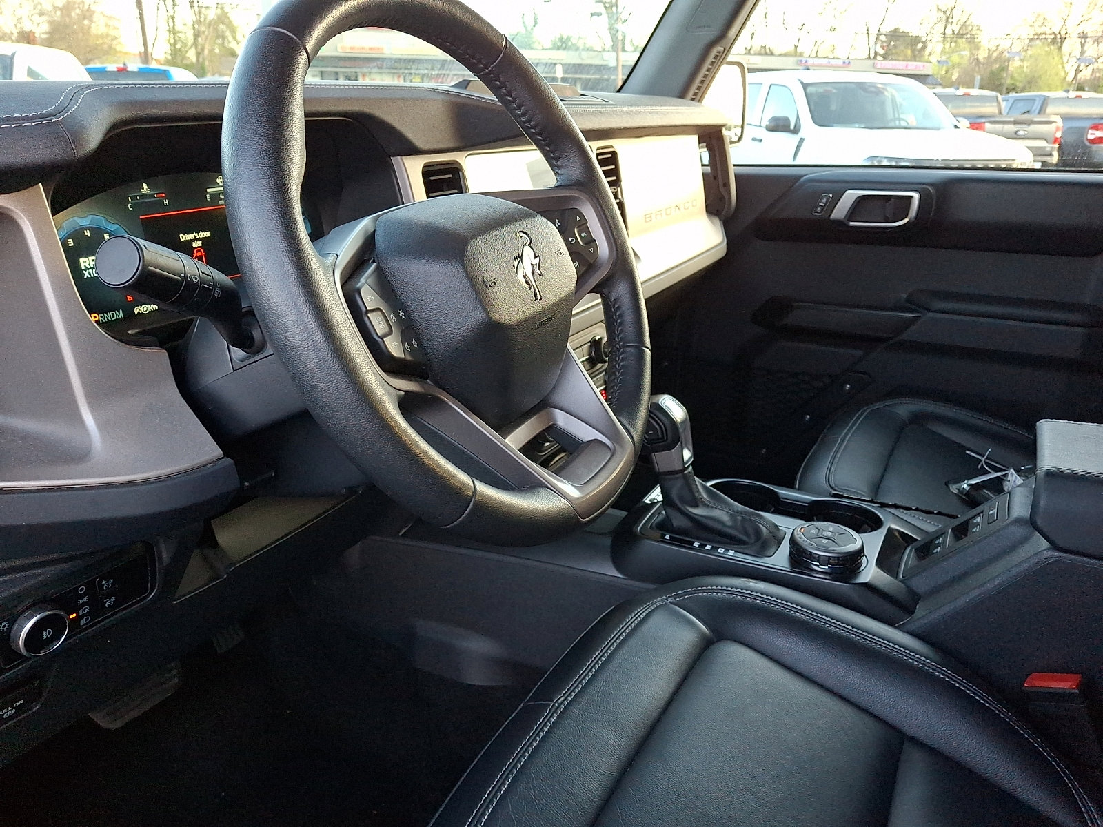 Used 2025 Ford Bronco Outer Banks image 15