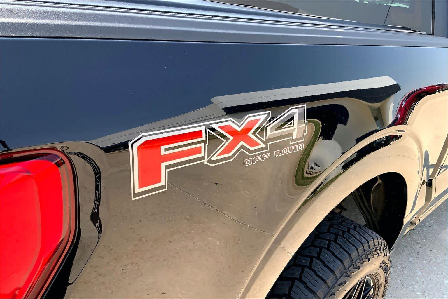 Used 2021 Ford F150 Platinum w/ FX4 Off-Road Package AWD/4WD image 10