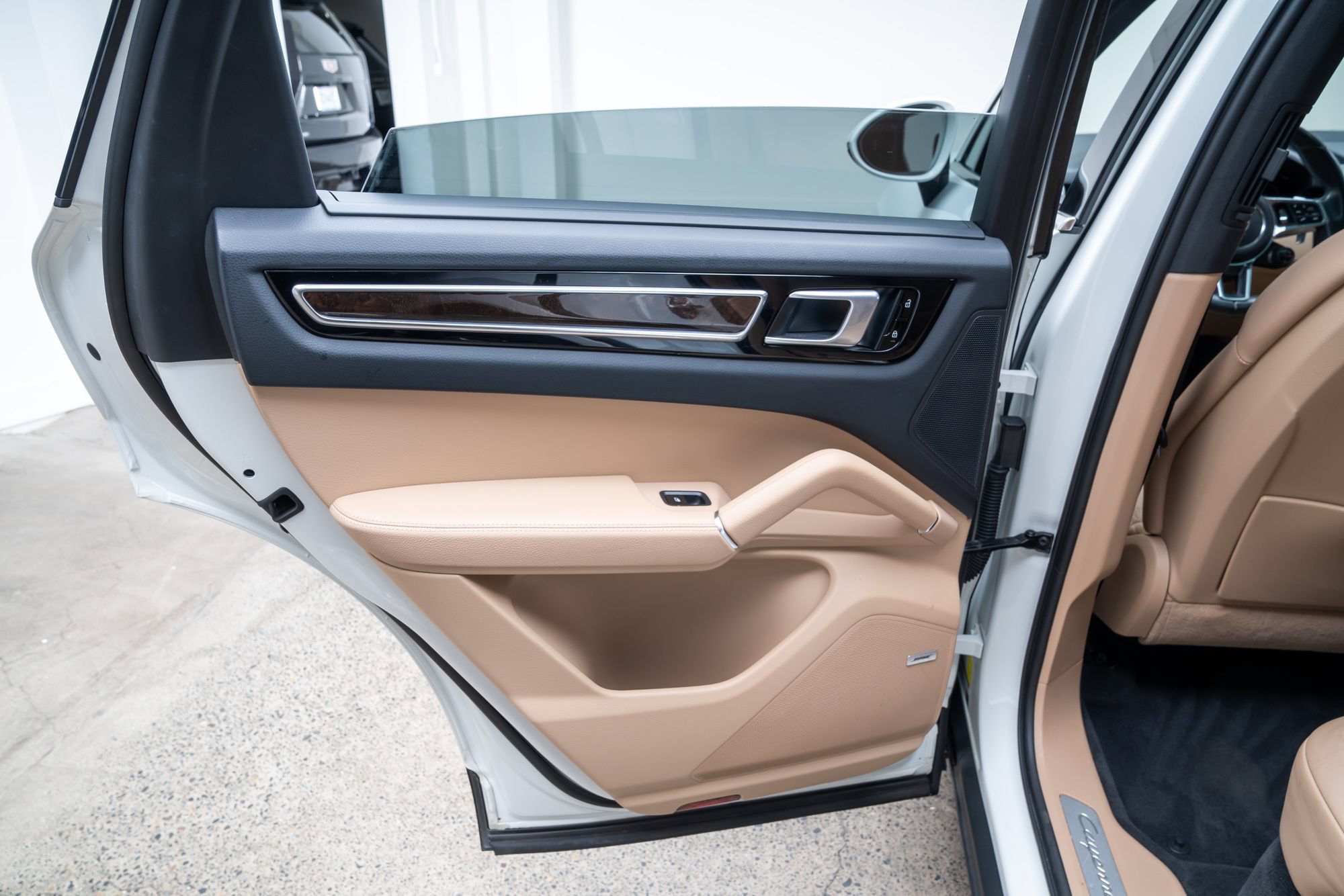 Used 2019 Porsche Cayenne E-Hybrid AWD/4WD image 20
