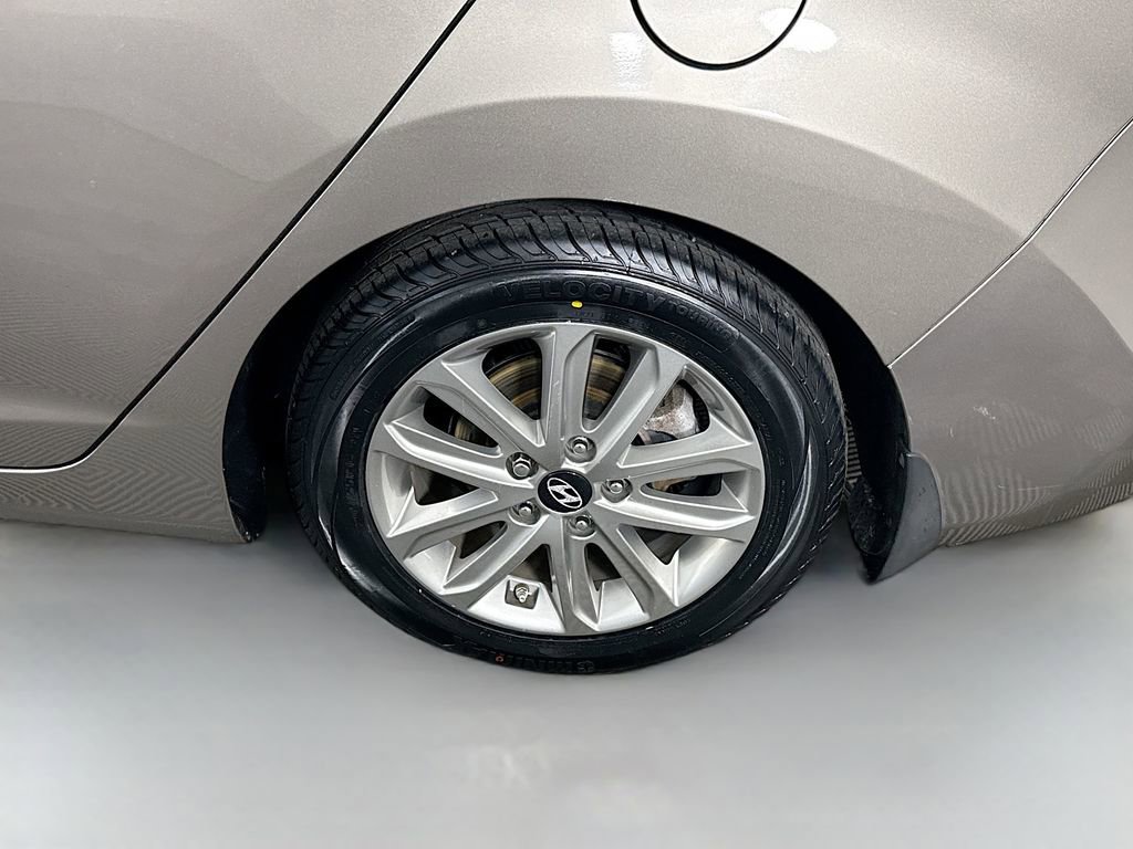 Used 2014 Hyundai Elantra SE w/ Option Group 02 FWD image 33