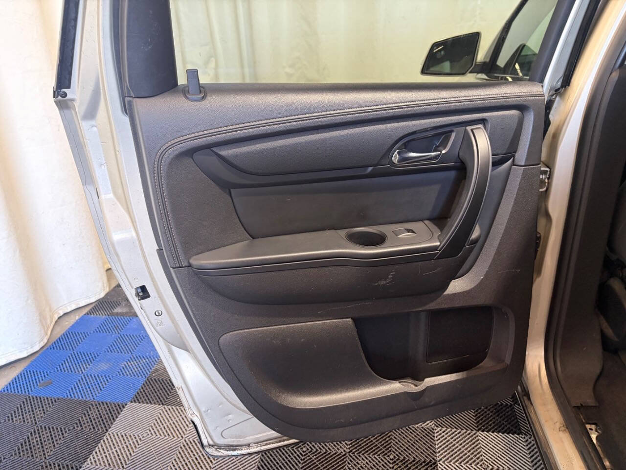 Used 2014 Chevrolet Traverse LT FWD image 9