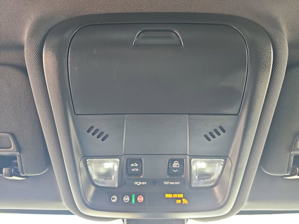 Used 2024 Chevrolet Equinox RS w/ RS Leather Package image 30