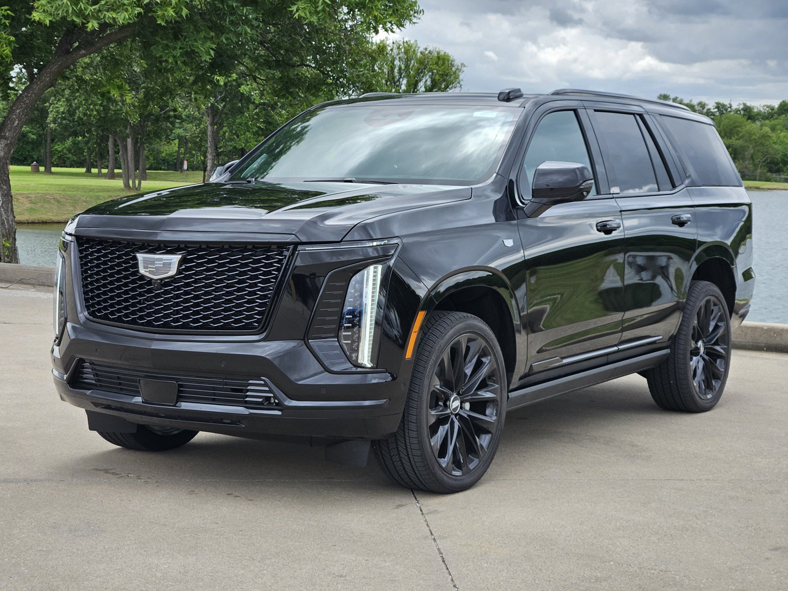 New 2026 Cadillac Escalade Platinum Sport w/ LPO, ONYX Package AWD/4WD image 2