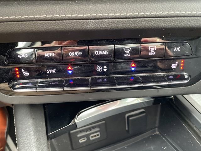 Used 2022 Buick Envision Essence w/ Technology Package I image 22