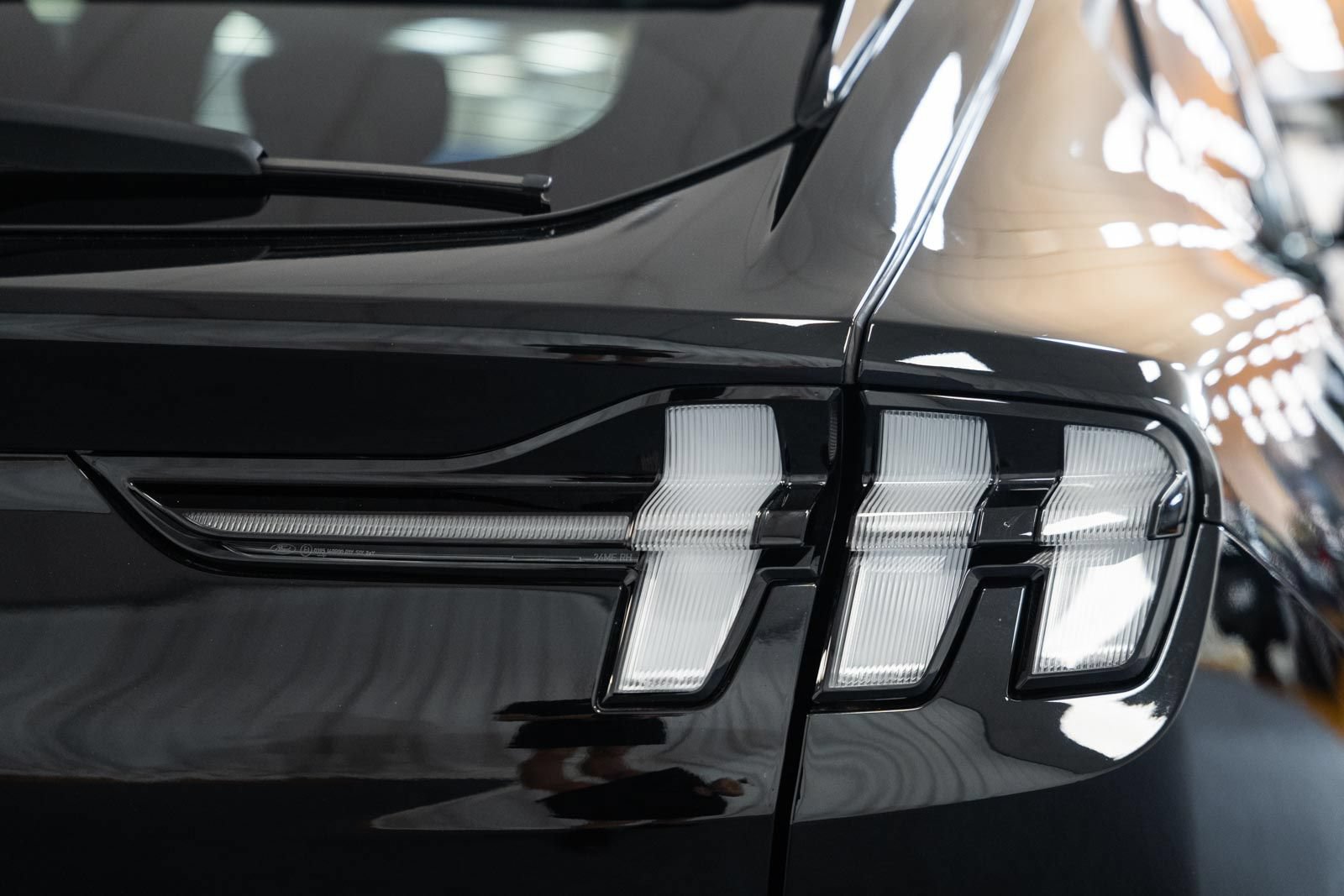 Certified 2025 Ford Mustang Mach-E Premium AWD/4WD image 7