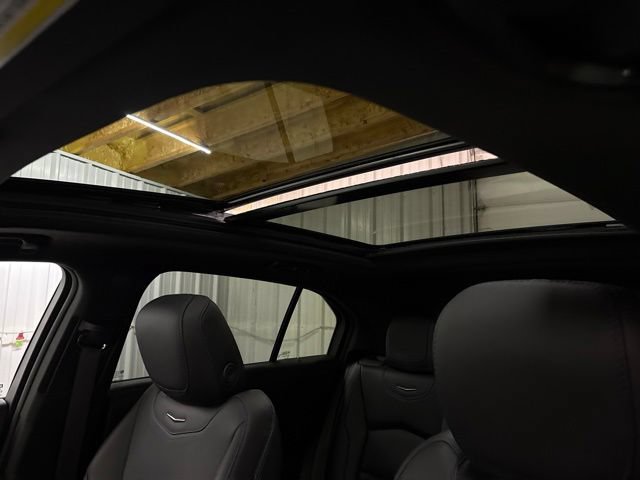 Used 2024 Cadillac XT4 Sport AWD/4WD image 40