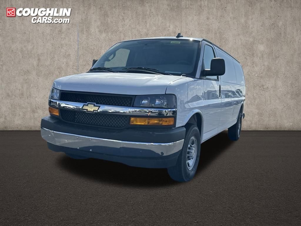 New 2025 Chevrolet Express 3500 Extended w/ Driver Convenience Package image 4