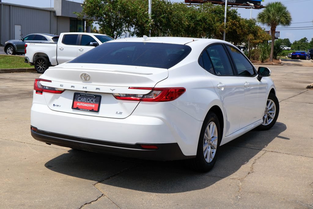 Used 2025 Toyota Camry LE w/ Convenience Package FWD image 3