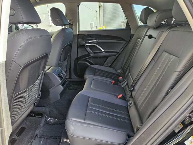 Certified 2025 Audi Q5 Premium w/ Convenience Package AWD/4WD image 23
